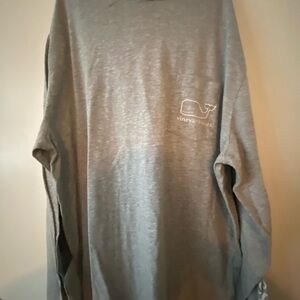 Men’s Vineyard Vines hoodie size medium